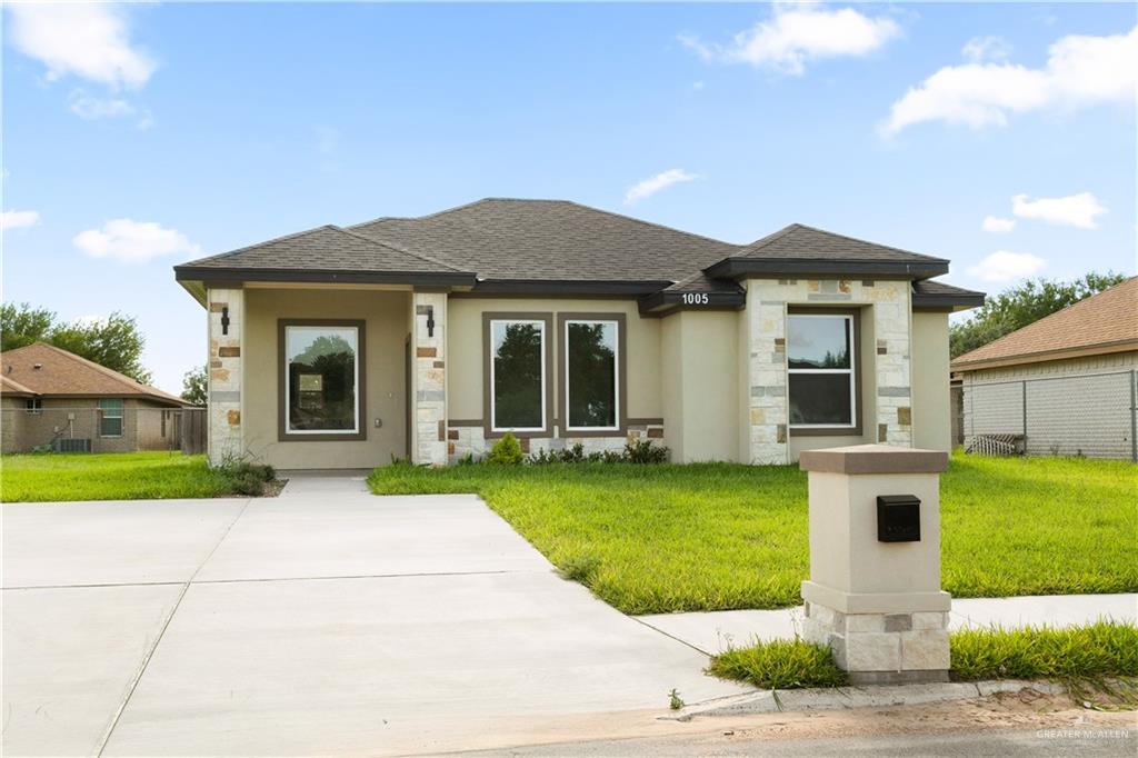 Photo 1 of 1005 Emerald Drive, Weslaco