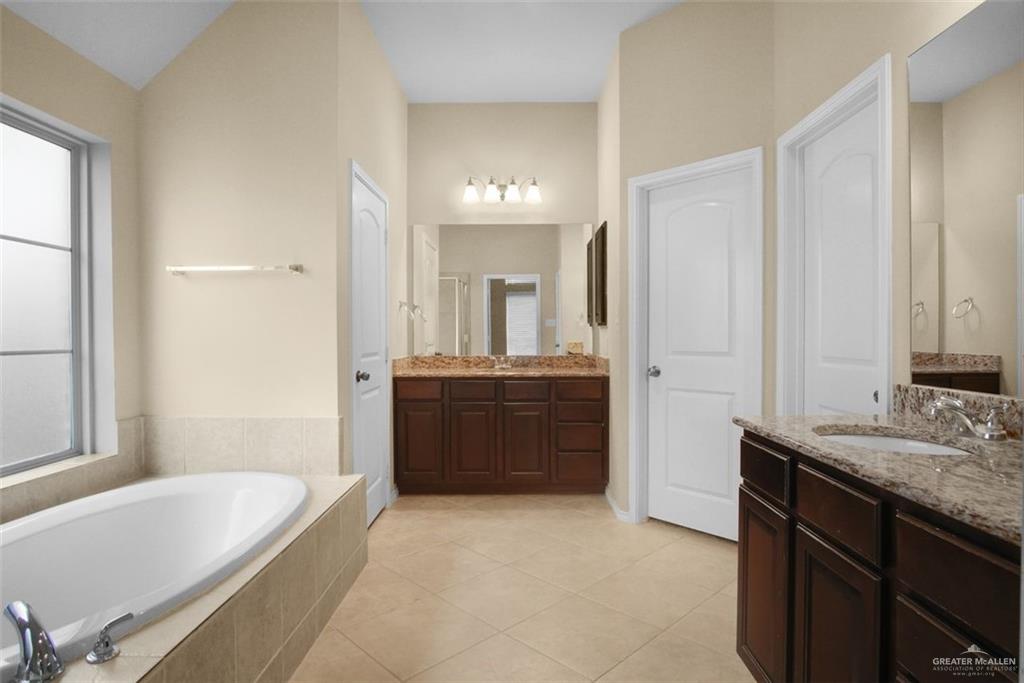 Photo 19 of 3305 Plantation Grove Boulevard