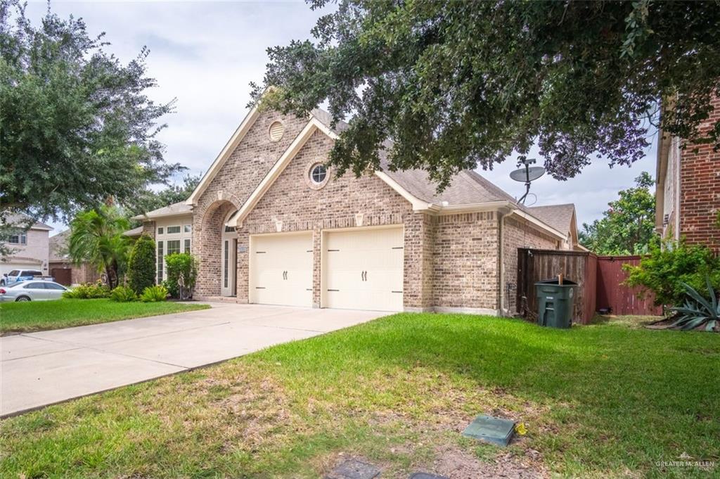 Photo 2 of 3305 Plantation Grove Boulevard