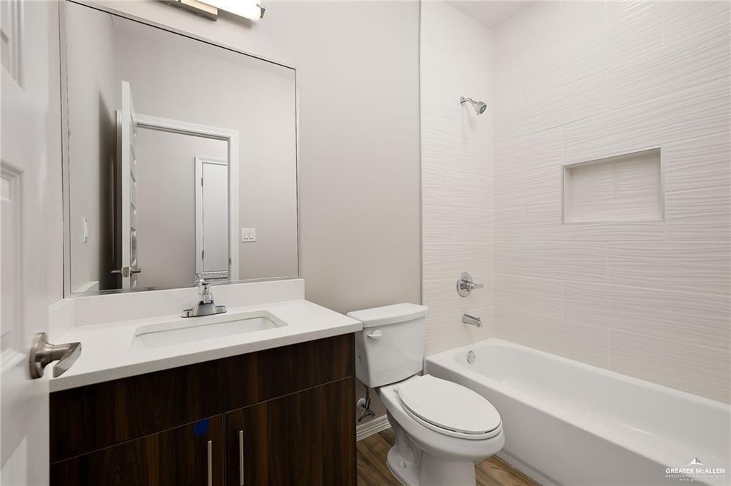 Photo 4 of 4220 Walnut Street #4