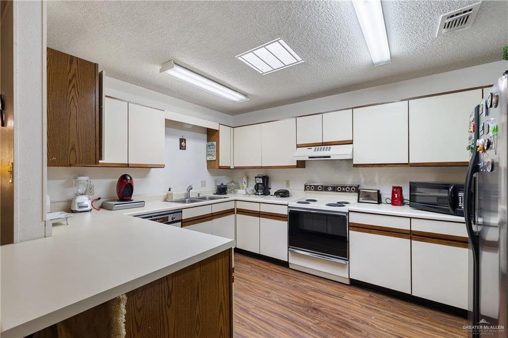 Photo 8 of 500 El Rancho Avenue #22