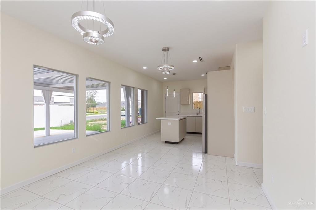 Photo 3 of 1300 Aryana Avenue