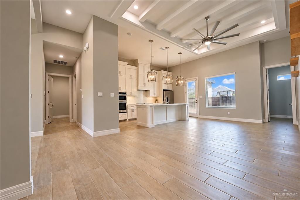 Photo 10 of 3909 Zenker Avenue