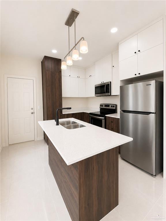 Photo 9 of 38573 Walker Street