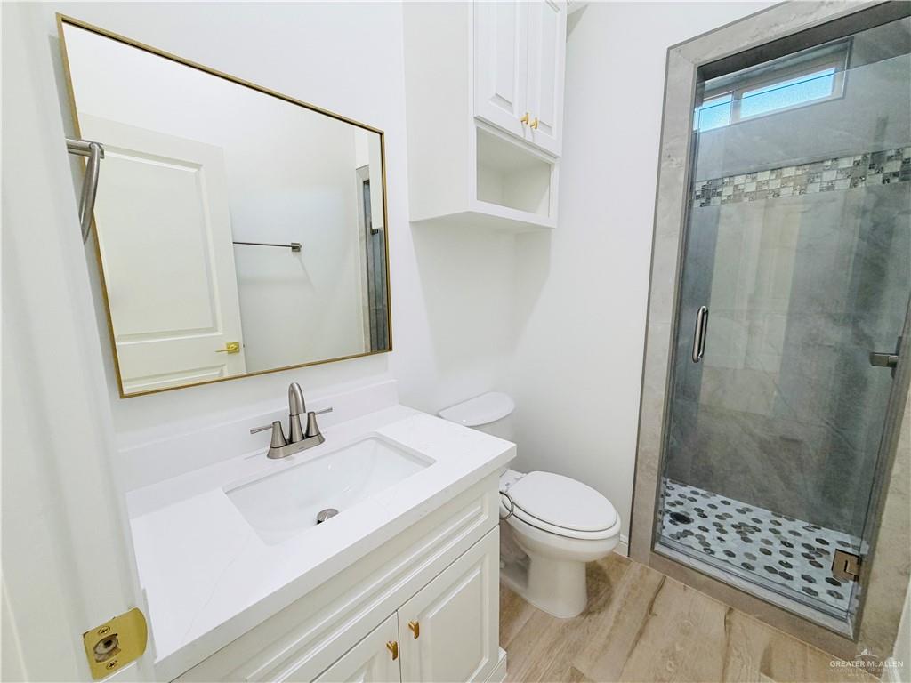 Photo 11 of 807 Ramirez Street