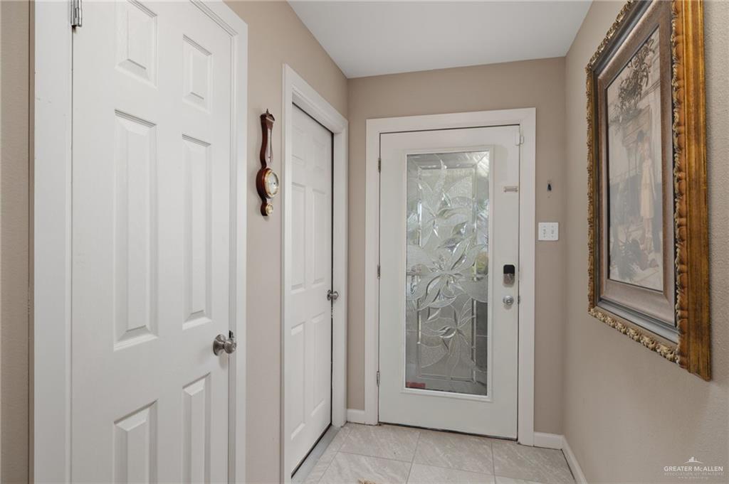 Photo 2 of 1706 Aries Street