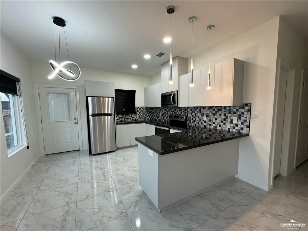 Photo 6 of 907 Blair Avenue #1