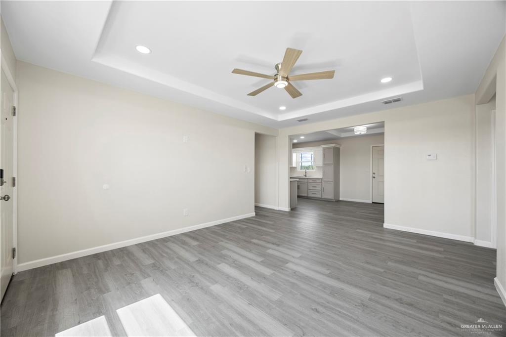 Photo 2 of 1417 Mariposa Drive