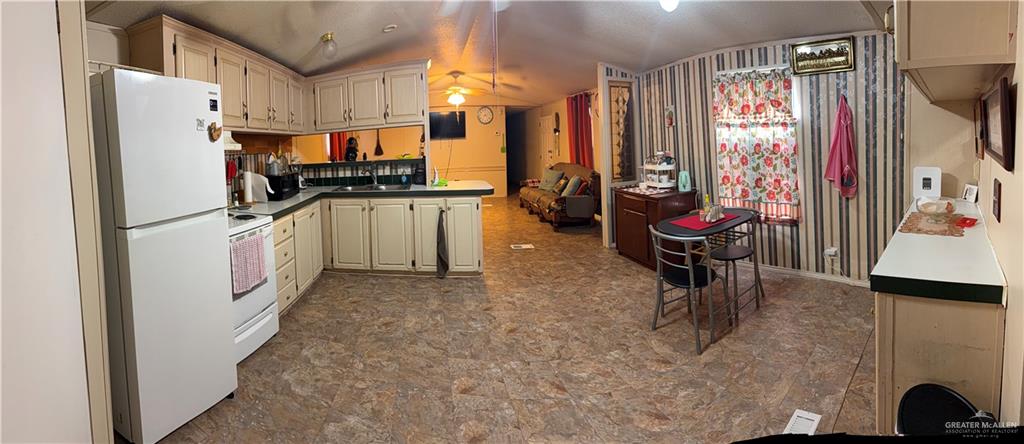 Photo 4 of 6406 Palmarina Street