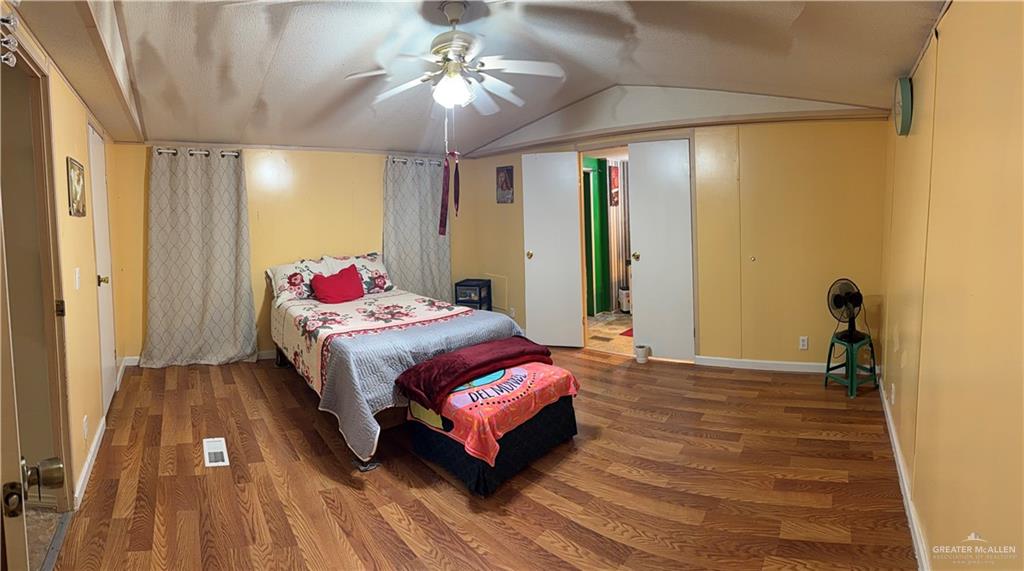 Photo 7 of 6406 Palmarina Street