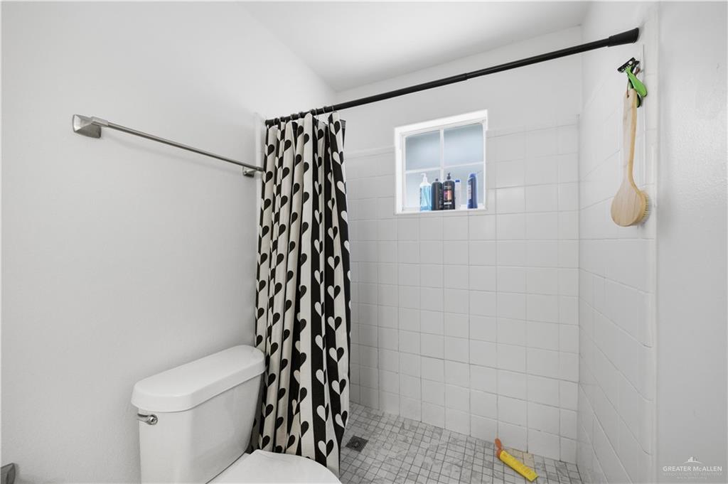 Photo 13 of 2213 Dahlia Street