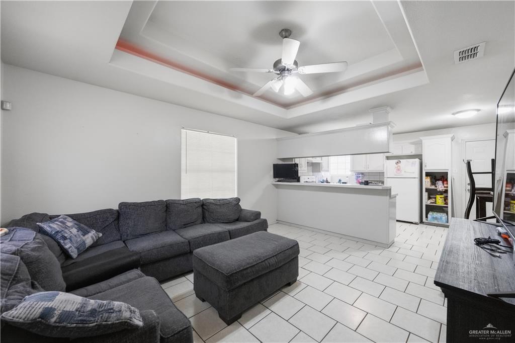 Photo 17 of 2213 Dahlia Street