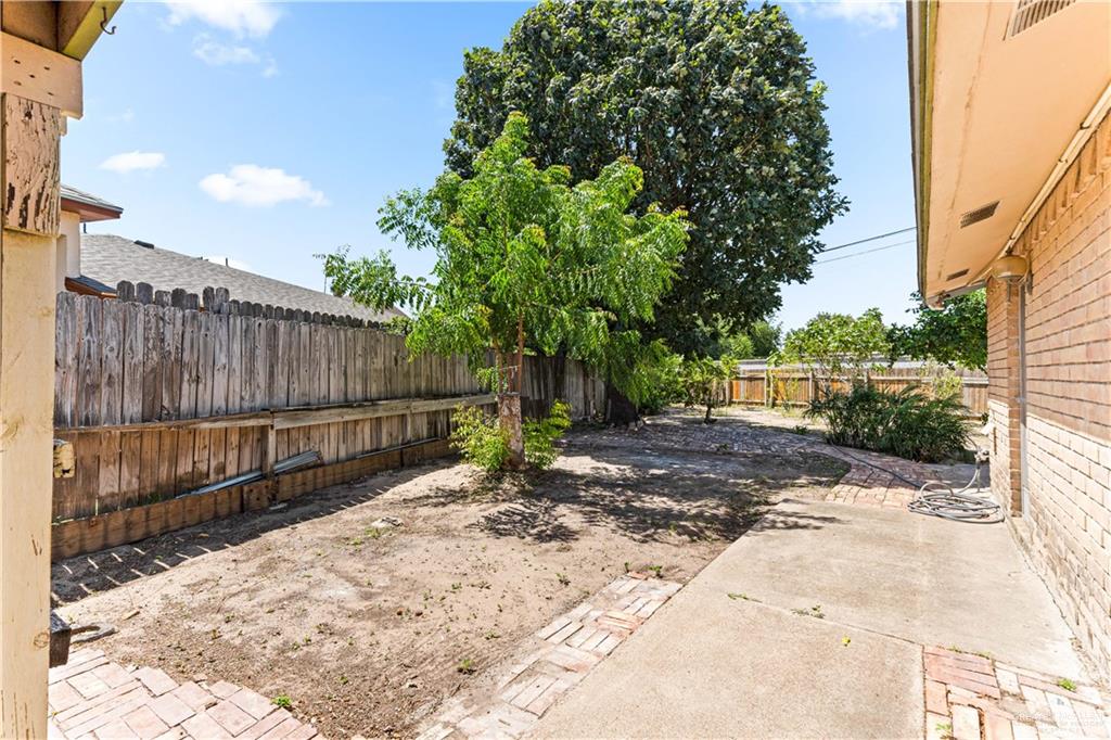 Photo 11 of 413 Rose Ellen Circle