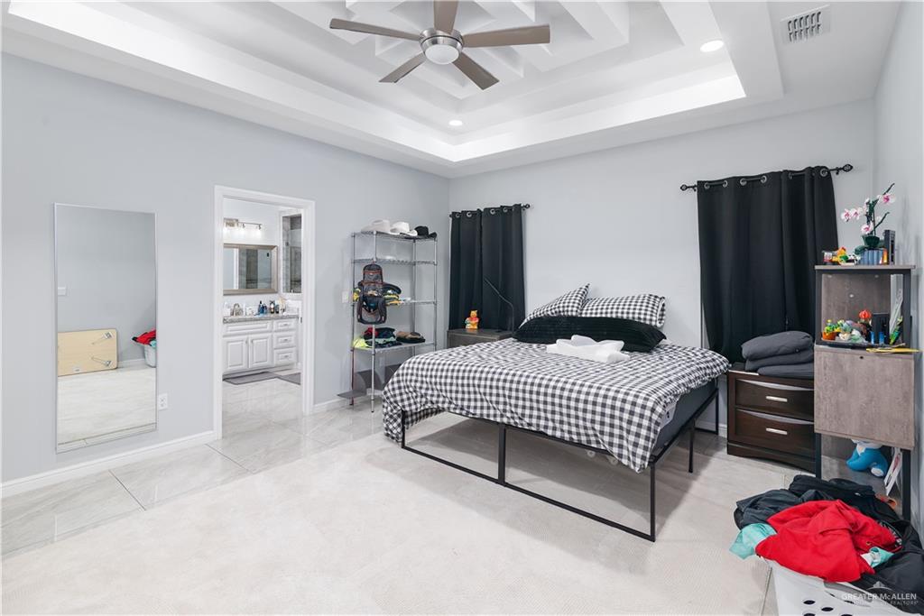 Photo 8 of 712 Fir Street
