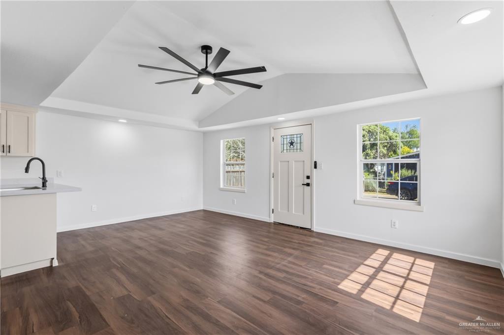 Photo 7 of 408 Esplanada Street