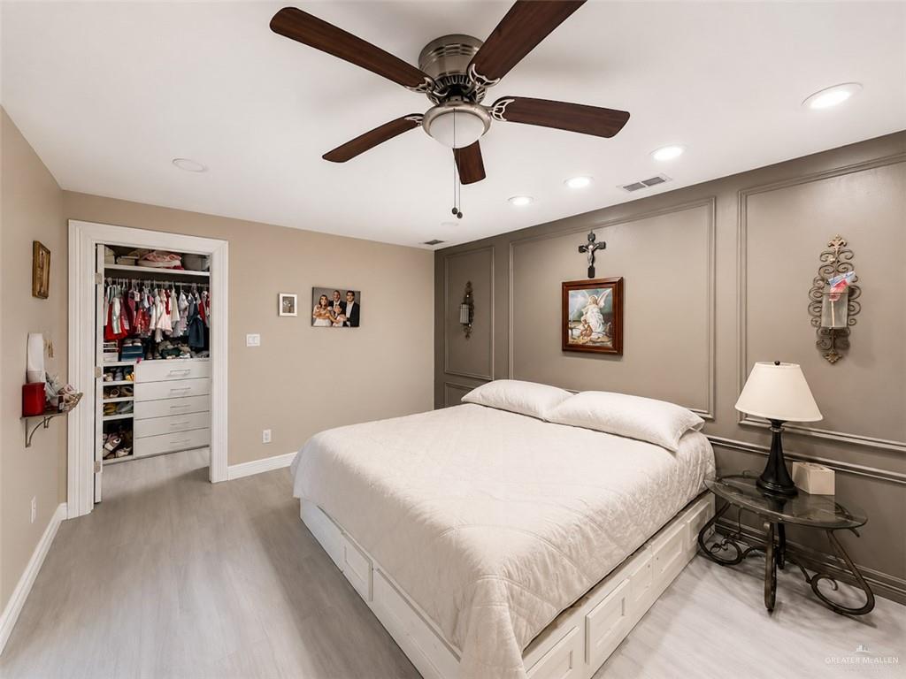 Photo 9 of 3204 Neptune Street