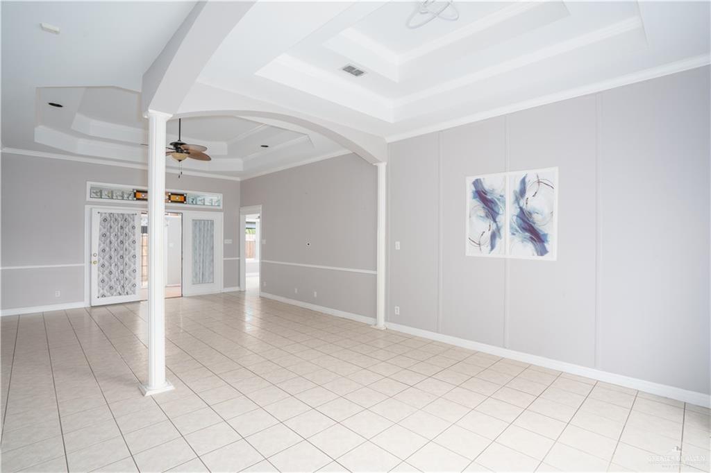 Photo 5 of 2802 Montgomery Drive