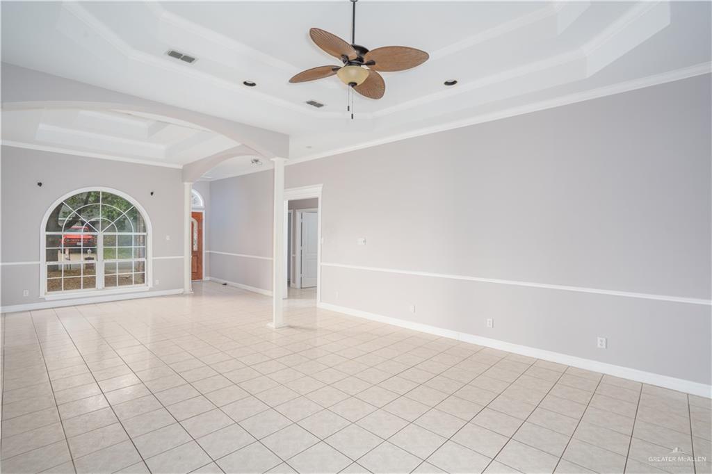 Photo 8 of 2802 Montgomery Drive