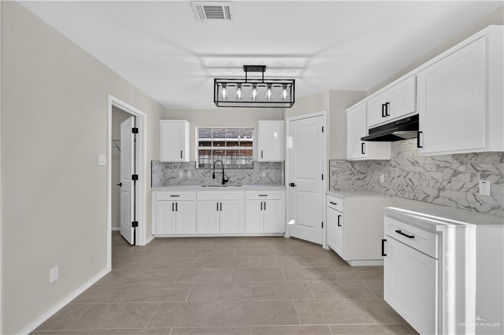 Photo 7 of 4721 Sandpiper Avenue