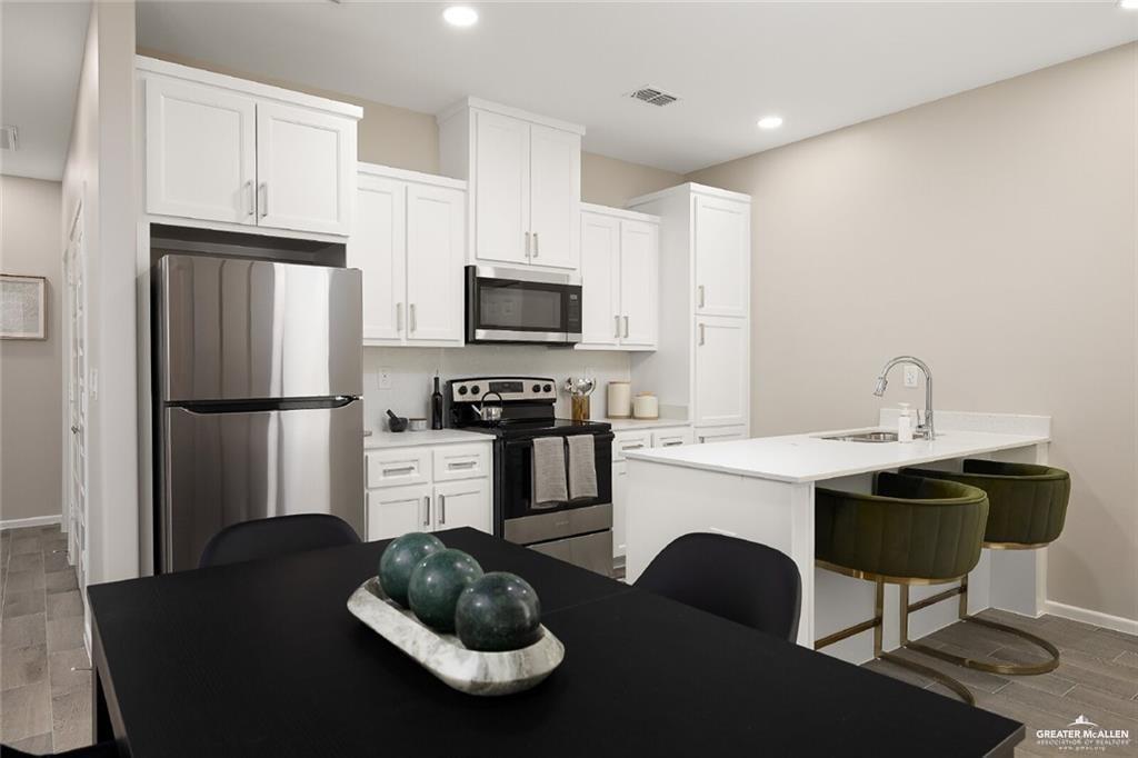 Photo 5 of 2708 Harrison Avenue #3