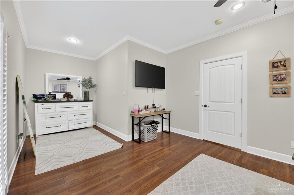 Photo 16 of 209 Robin Avenue