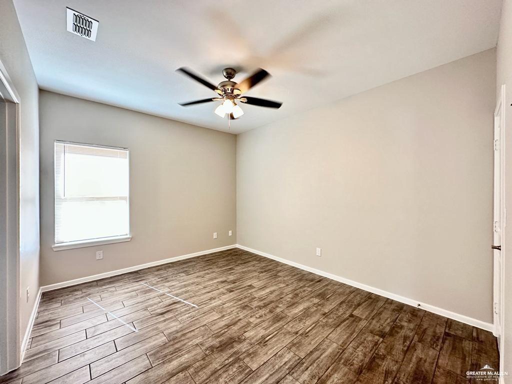 Photo 11 of 902 Starr Street