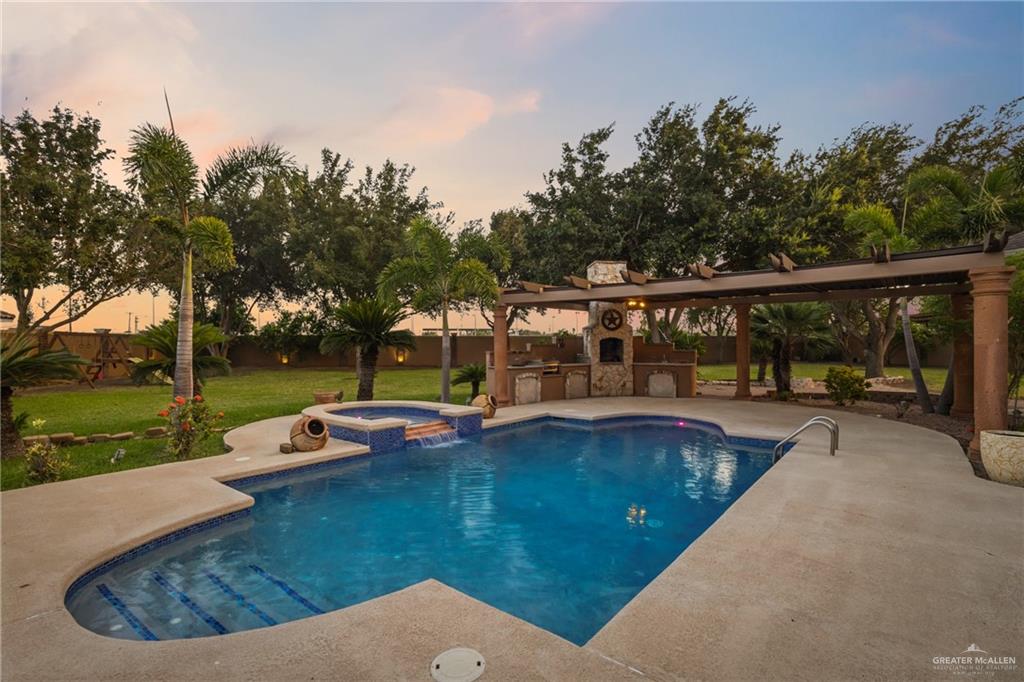 Photo 7 of 1508 Thornwood Drive