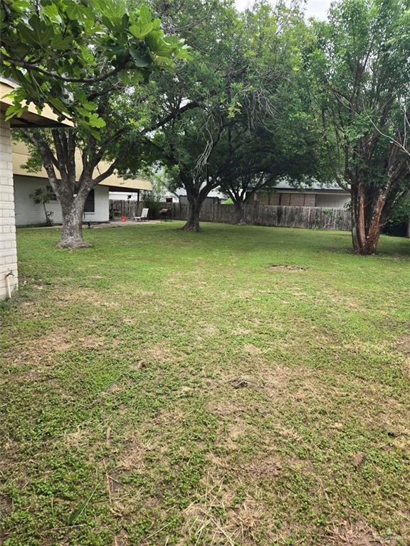 Photo 10 of 2511 Brentwood Drive