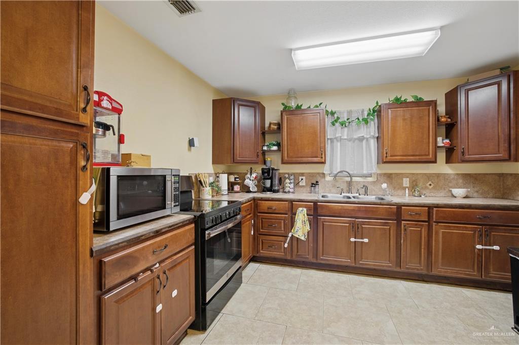 Photo 6 of 1301 Sonora Street