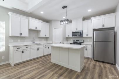 Photo 2 of 820 Cedar Avenue #306