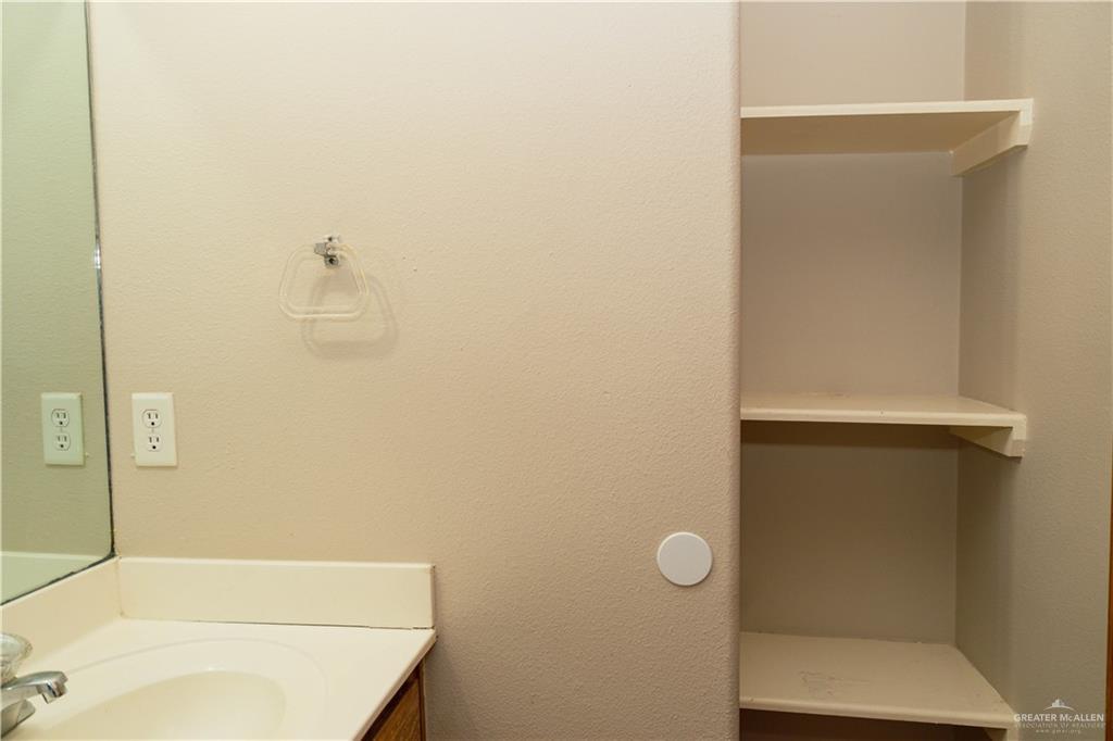 Photo 9 of 4308 Kings Drive