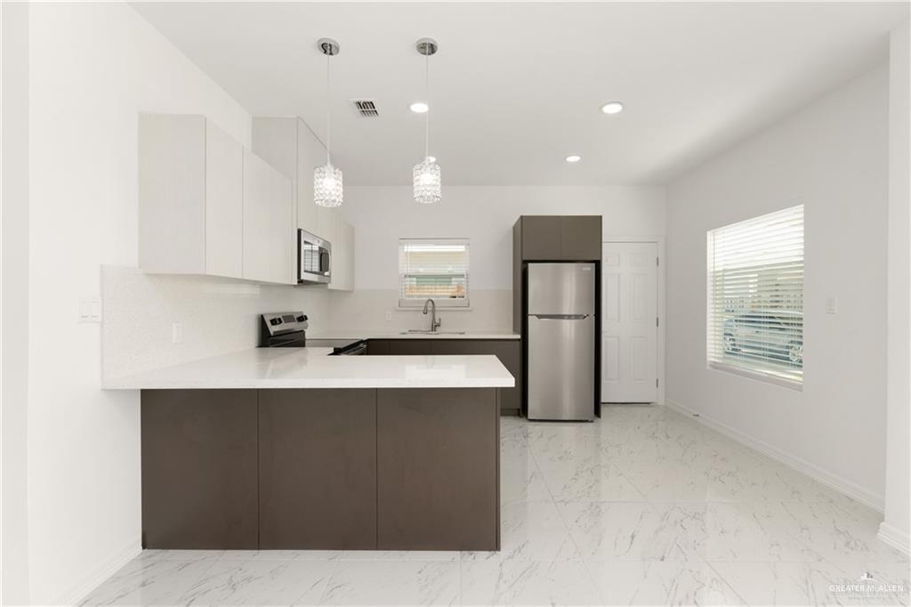 Photo 5 of 5800 Notre Dame Avenue #1