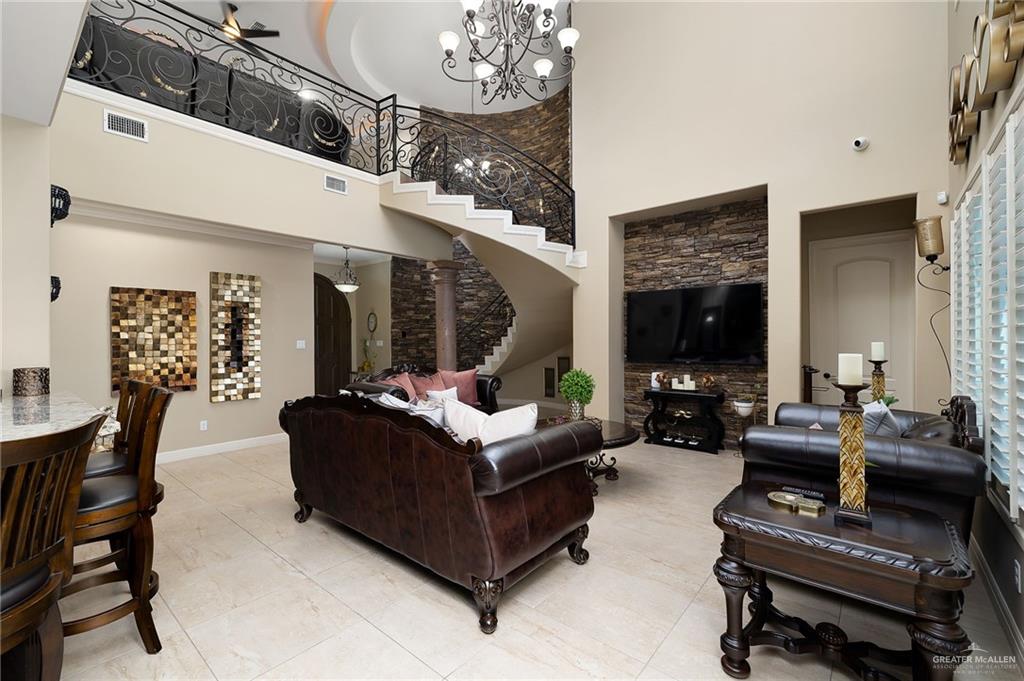 Photo 8 of 3417 Stevenson Avenue