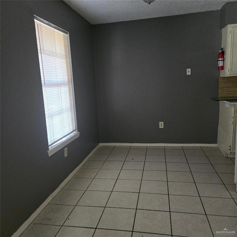 Photo 6 of 303 Palm Drive