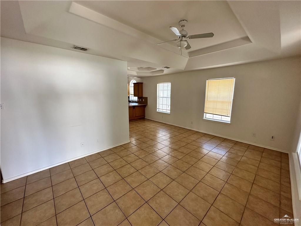 Photo 5 of 613 La Mancha Drive