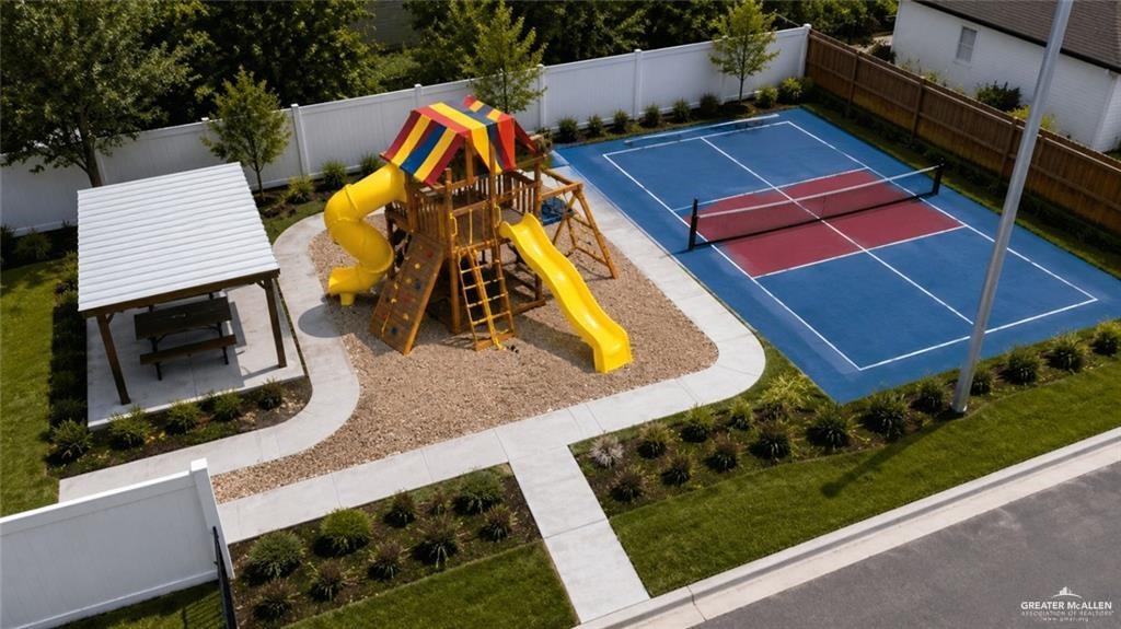 Photo 4 of 4301 Heron Avenue #12