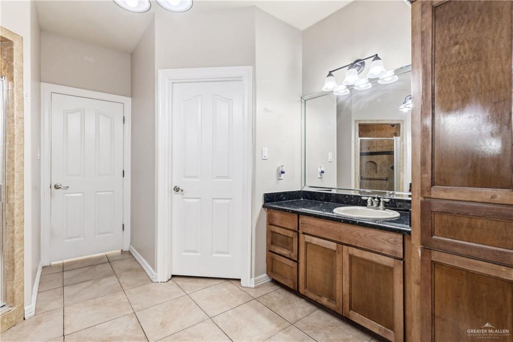 Photo 12 of 3115 Iris Avenue