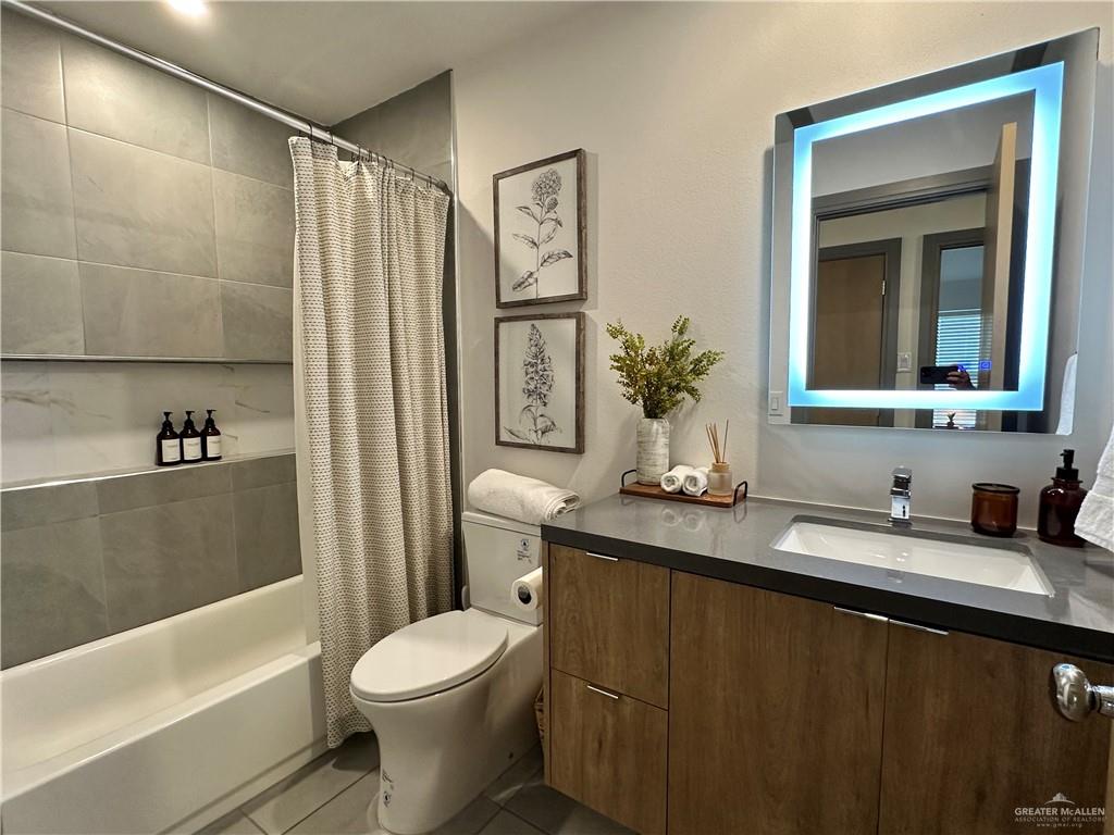 Photo 11 of 1308 Iris Avenue #3