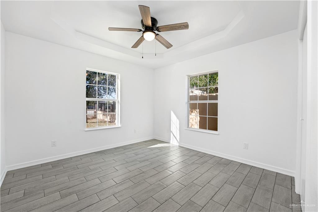 Photo 10 of 312 Dallas Street