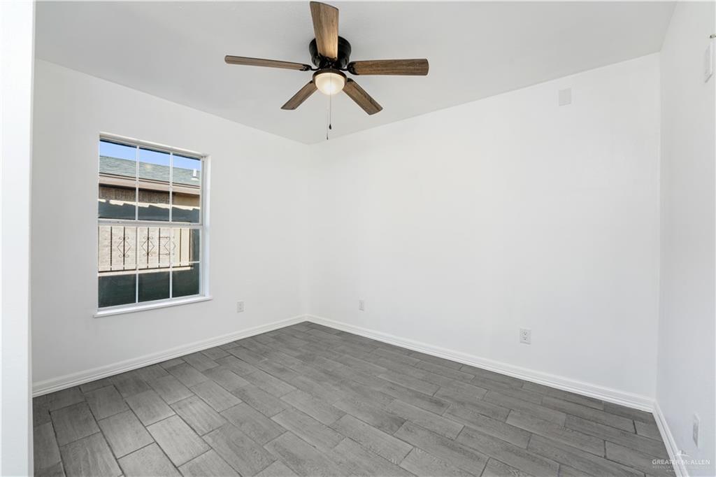 Photo 12 of 312 Dallas Street