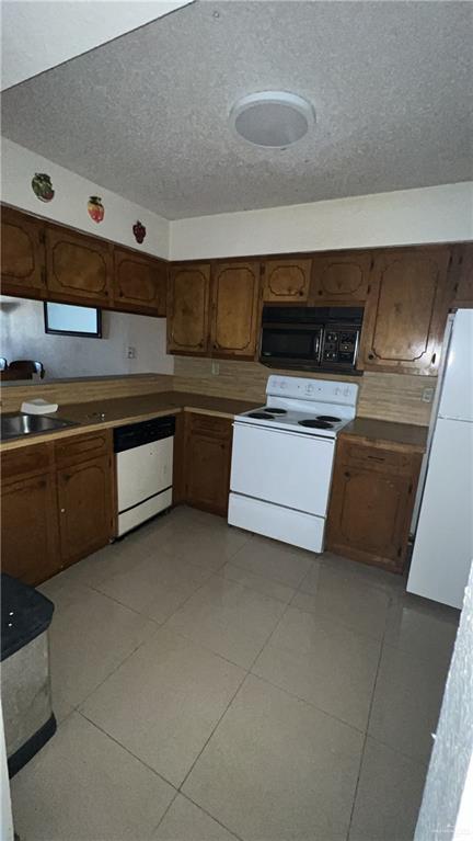 Photo 3 of 600 Toronto Avenue #33