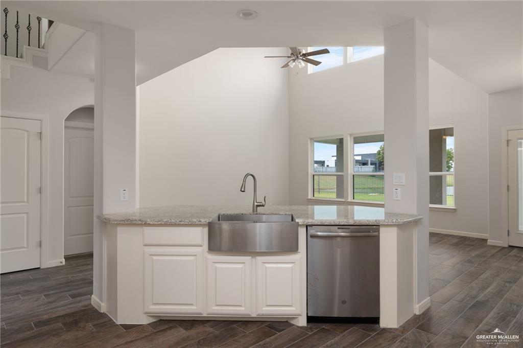 Photo 17 of 4628 Estancia Parkway