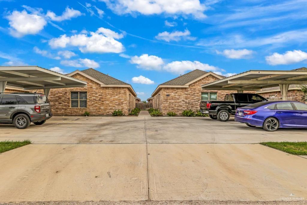 Photo 1 of 2704 Eisenhower Avenue #3, Alton