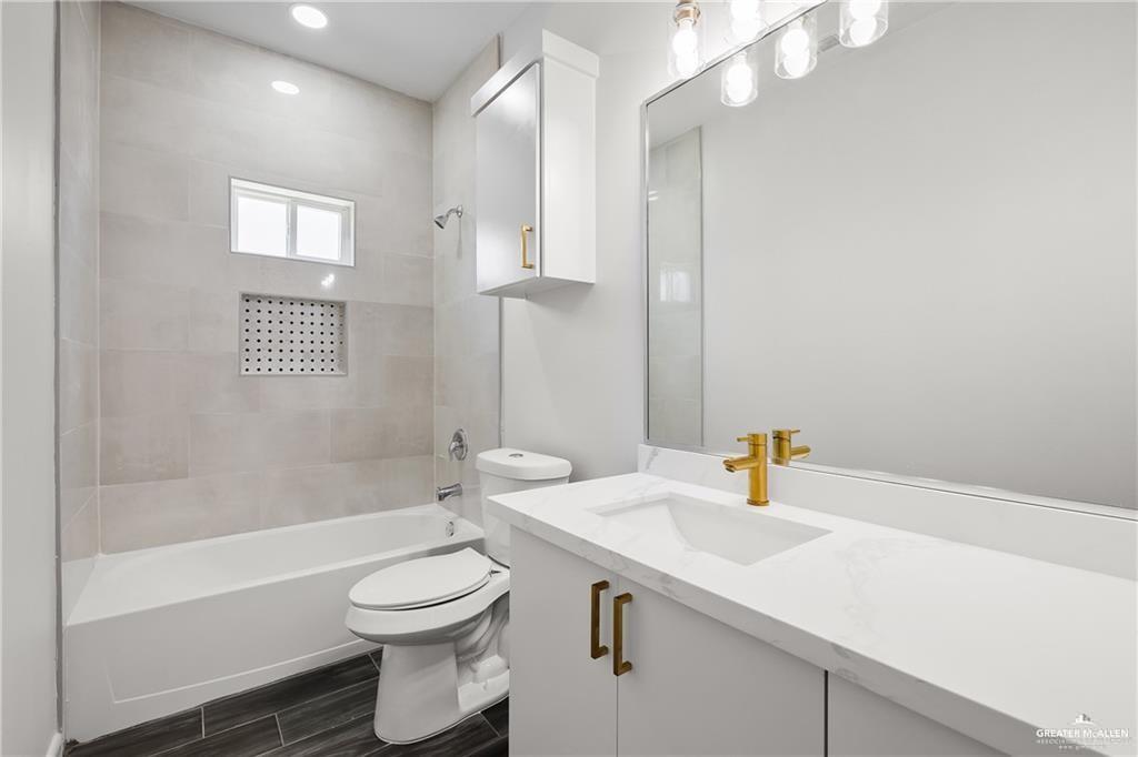 Photo 8 of 1424 Hibiscus Avenue #3