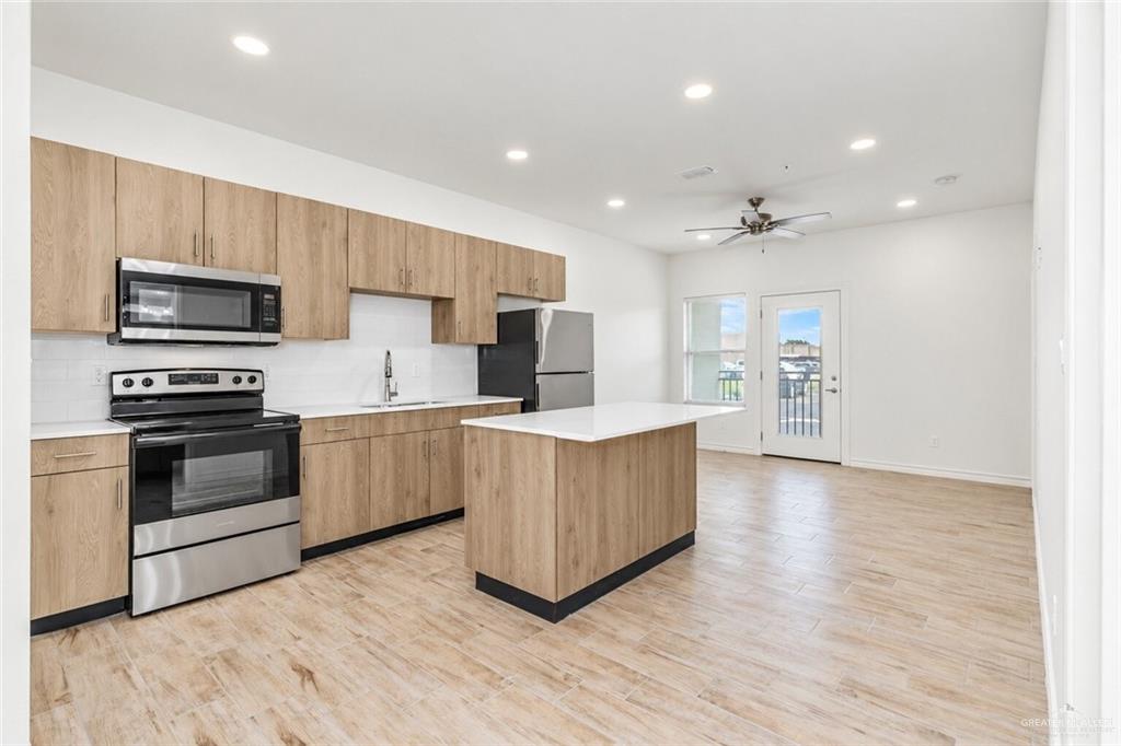 Photo 4 of 900 Redbud Avenue #16B6
