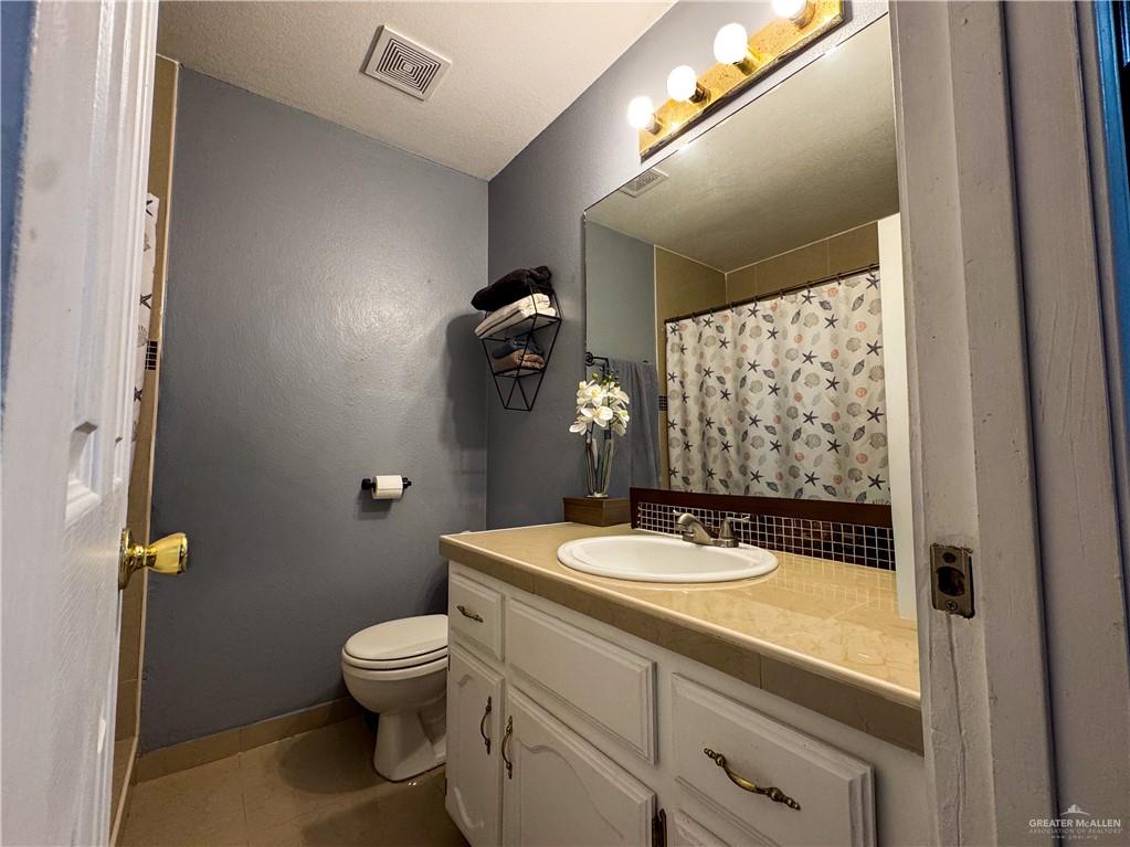 Photo 10 of 1205 Quartz Street