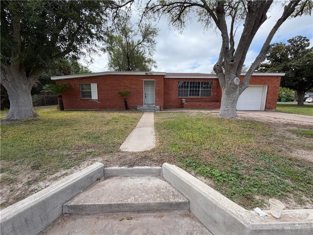 Photo 2 of 324 Sam Houston Boulevard