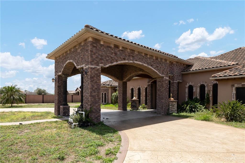 Photo 5 of 22111 Uresti Road