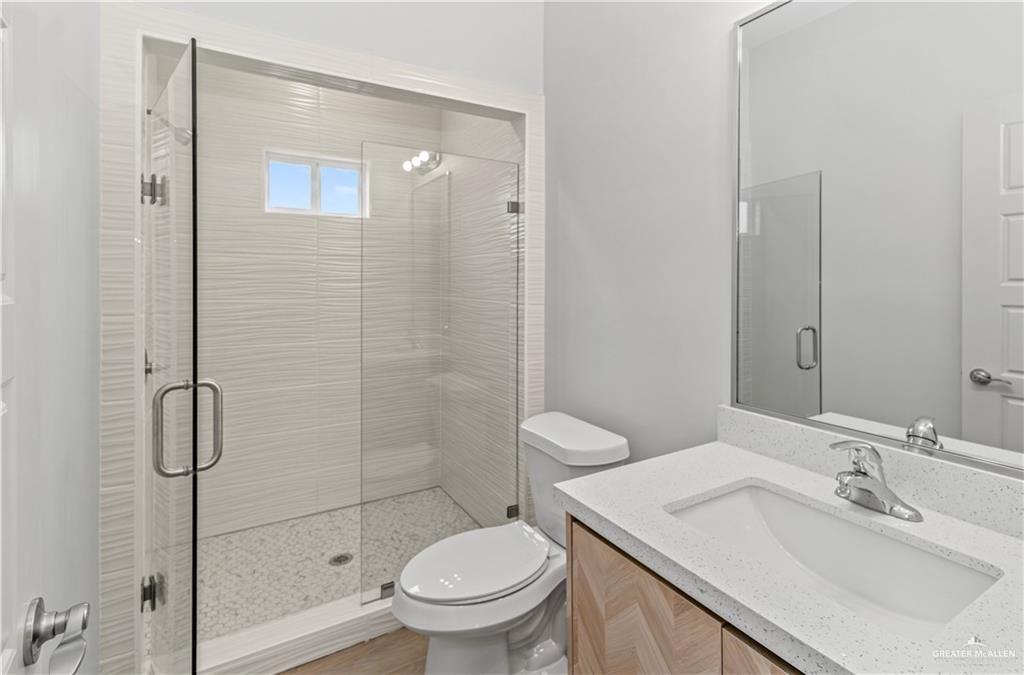 Photo 8 of 215 Diamond Avenue