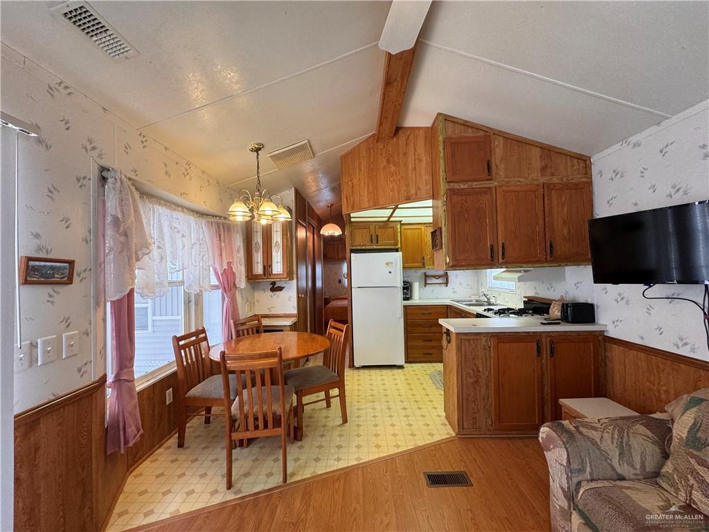 Photo 9 of 1433 Daytona Drive